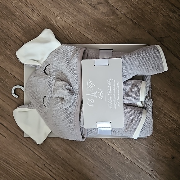 Le Top Other - Le Top bebe, 4 piece bath set, grey & ivory, elephant hooded towel & 3 washcloth